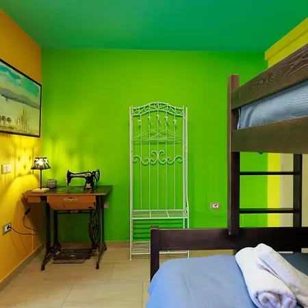 Jasemin-lule Apartment Tirana